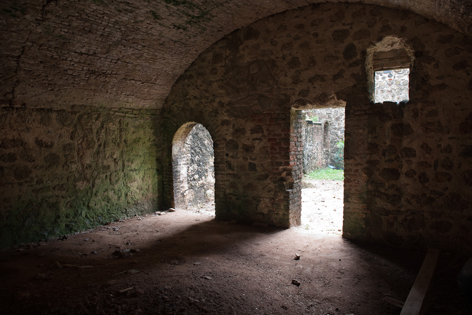 Slave Holding Cell